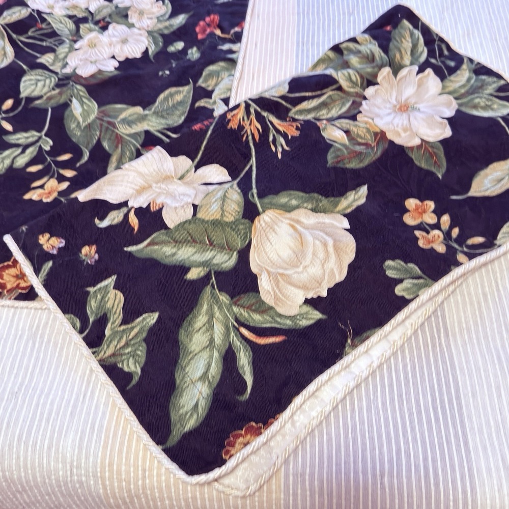 Vintage Williamsburg Magnolia Standard Pillow Shams Set 2 Black Gold Floral